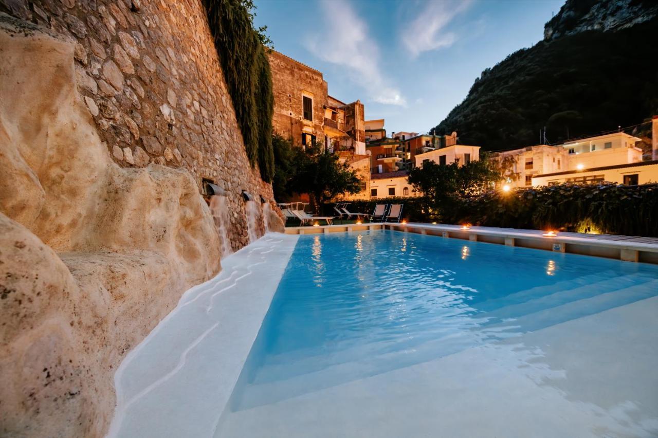 Amalfi Resort Екстериор снимка